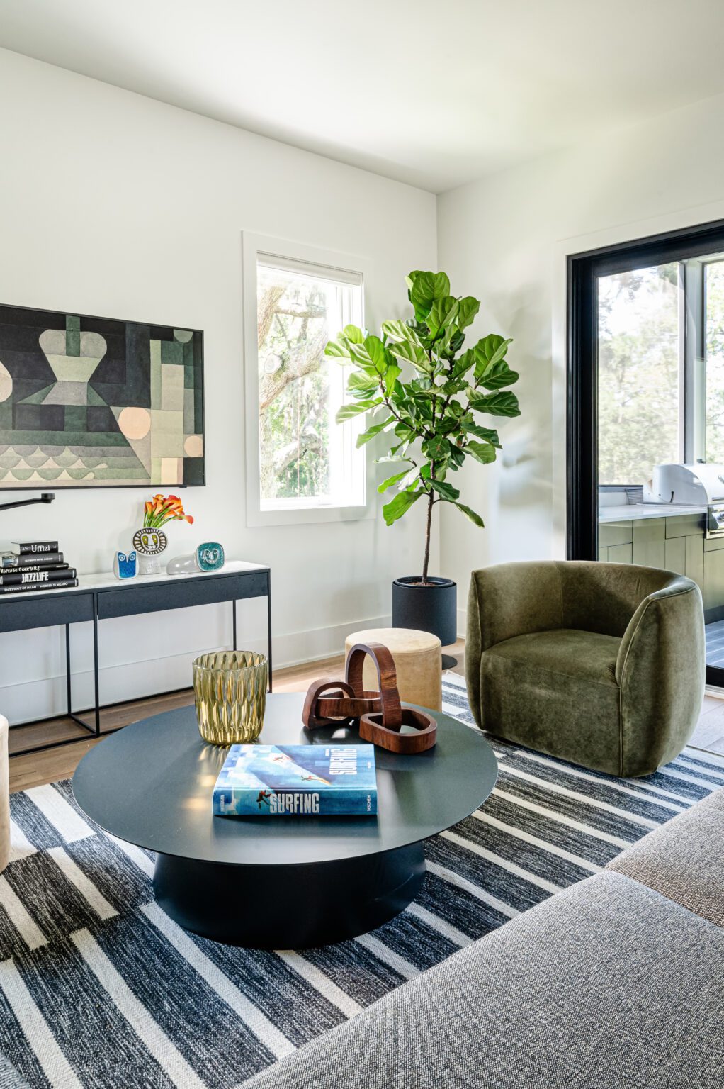 View of Mid-Century Modern Minimalism: Timeless Design & Decor Guide